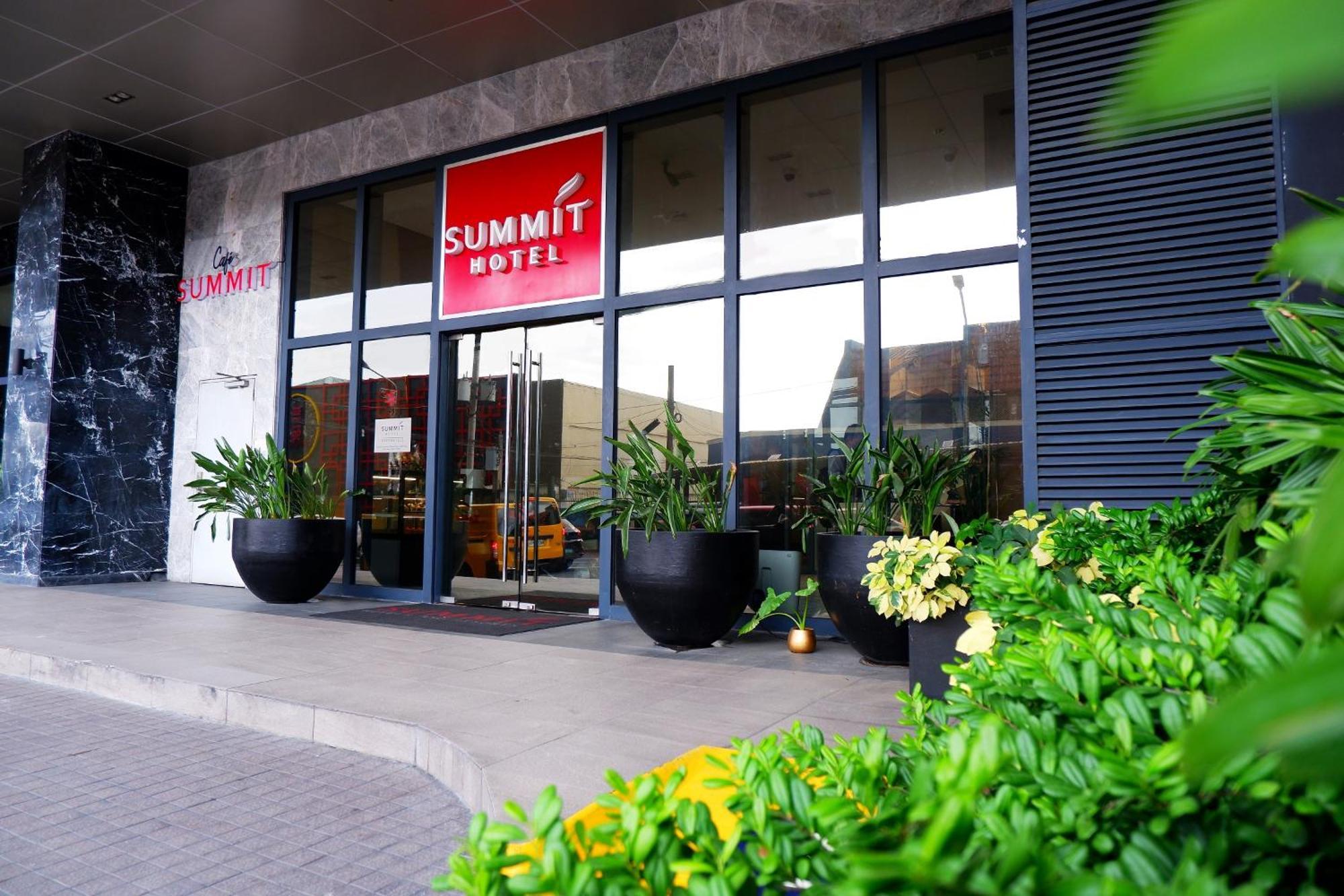 קואזון סיטי Summit Hotel Greenhills מראה חיצוני תמונה