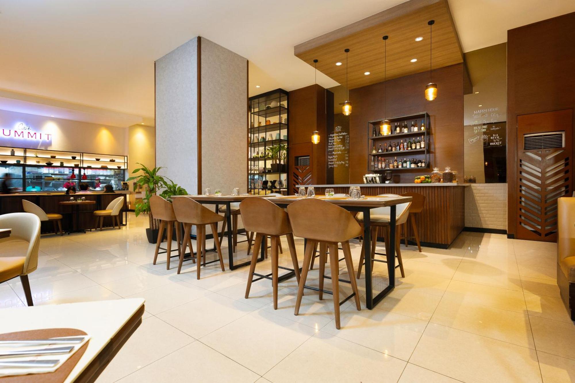 קואזון סיטי Summit Hotel Greenhills מראה חיצוני תמונה