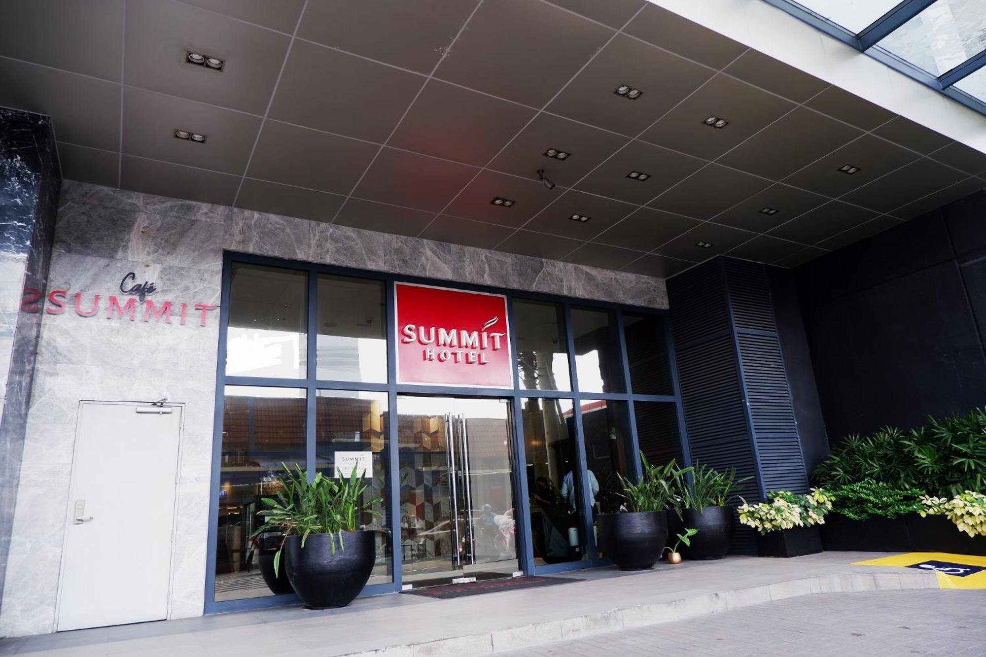 קואזון סיטי Summit Hotel Greenhills מראה חיצוני תמונה