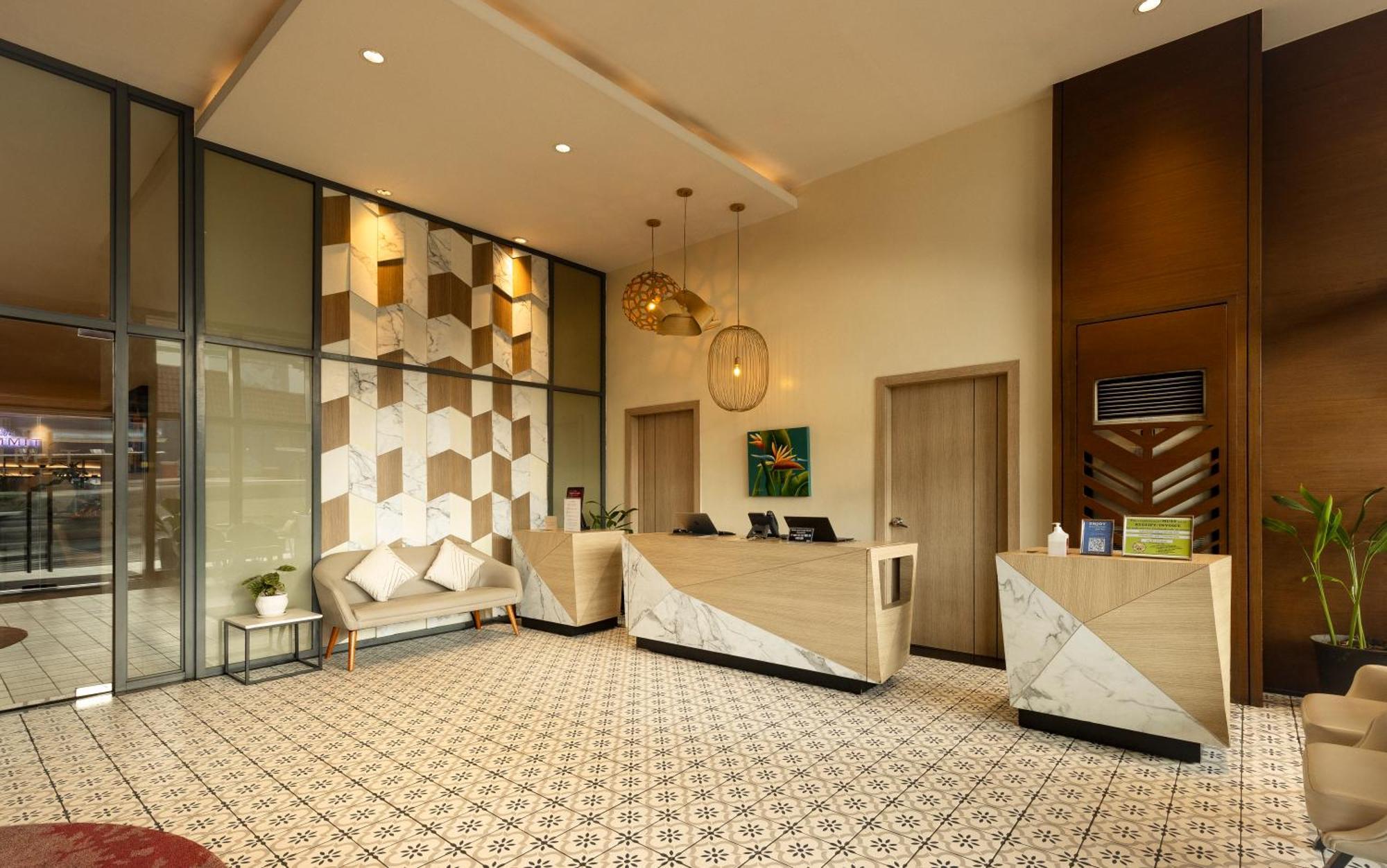 קואזון סיטי Summit Hotel Greenhills מראה חיצוני תמונה