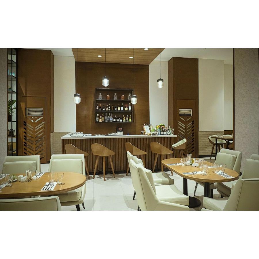קואזון סיטי Summit Hotel Greenhills מראה חיצוני תמונה